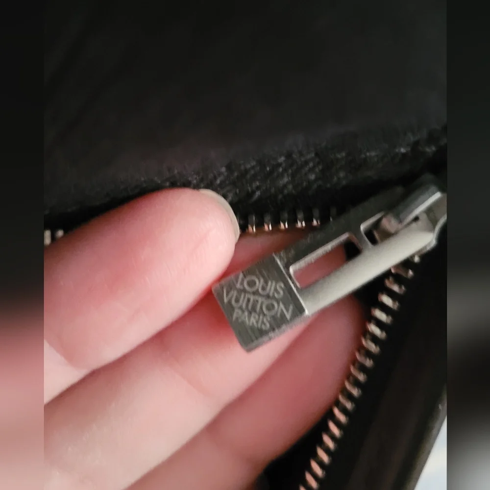 Louis Vuitton Messenger Bag Damier Black